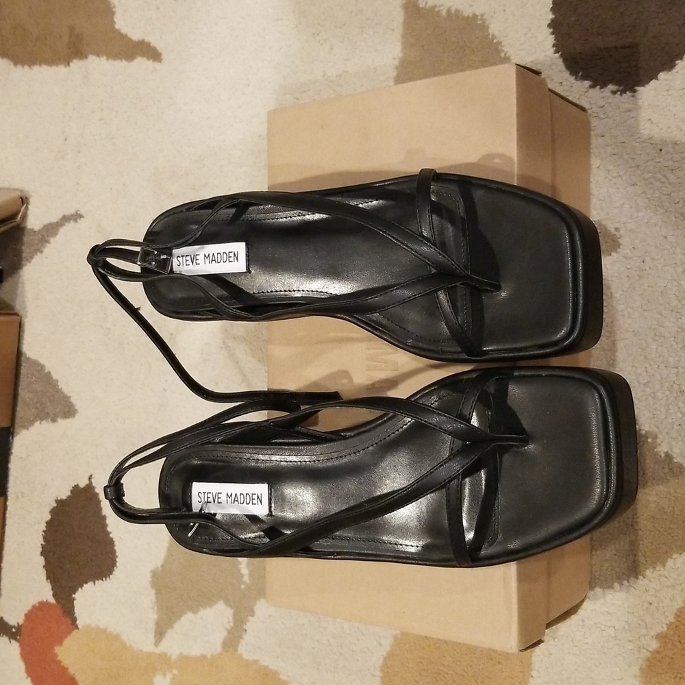 NEW Steve Madden- Nadeen Black size 10, sandals, NEVER WORN